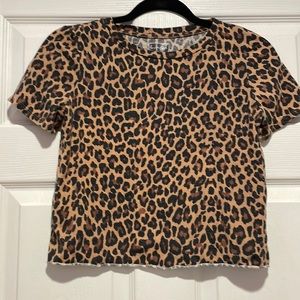 Raw hem cheetah print tee